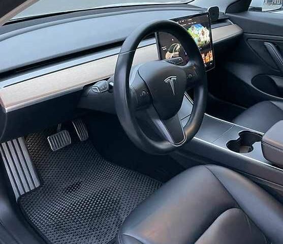 Серый Тесла Модель 3, объемом двигателя 0 л и пробегом 121 тыс. км за 11900 $, фото 7 на Automoto.ua