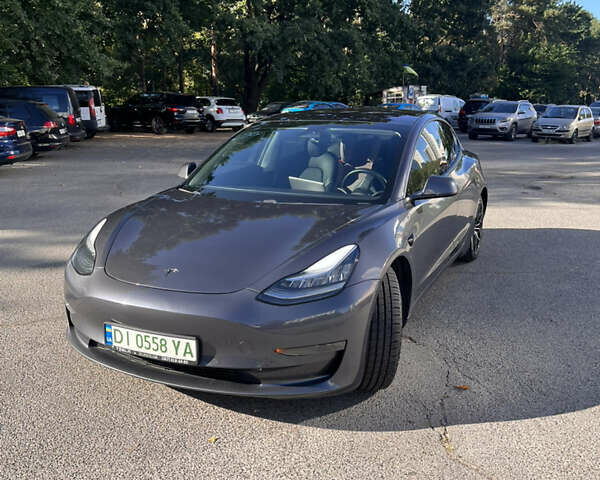 Серый Тесла Модель 3, объемом двигателя 0 л и пробегом 133 тыс. км за 18500 $, фото 1 на Automoto.ua