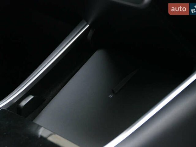 Серый Тесла Модель 3, объемом двигателя 0 л и пробегом 119 тыс. км за 18300 $, фото 29 на Automoto.ua