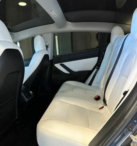 Сірий Тесла Модель 3, об'ємом двигуна 0 л та пробігом 76 тис. км за 19900 $, фото 6 на Automoto.ua