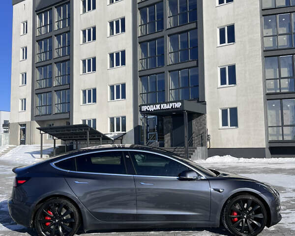 Серый Тесла Модель 3, объемом двигателя 0 л и пробегом 110 тыс. км за 17500 $, фото 4 на Automoto.ua