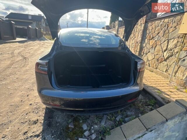 Сірий Тесла Модель 3, об'ємом двигуна 0 л та пробігом 42 тис. км за 17000 $, фото 7 на Automoto.ua