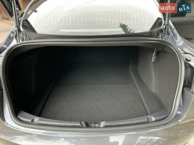 Сірий Тесла Модель 3, об'ємом двигуна 0 л та пробігом 76 тис. км за 19900 $, фото 15 на Automoto.ua