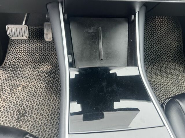 Сірий Тесла Модель 3, об'ємом двигуна 0 л та пробігом 270 тис. км за 15200 $, фото 10 на Automoto.ua