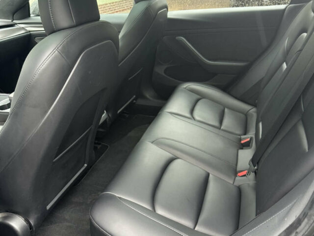 Серый Тесла Модель 3, объемом двигателя 0 л и пробегом 30 тыс. км за 22200 $, фото 15 на Automoto.ua