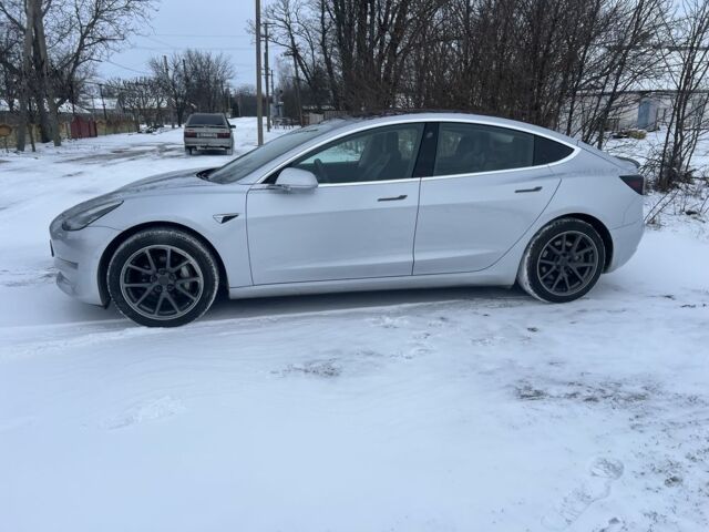 Сірий Тесла Модель 3, об'ємом двигуна 0 л та пробігом 270 тис. км за 15200 $, фото 2 на Automoto.ua