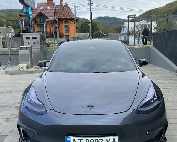 Тесла Модель 3 2018 в Ивано-Франковске на Automoto.ua Серый Тесла Модель 3, объемом двигателя 0 л и пробегом 119 тыс. км за 16999 $, фото 7 на Automoto.ua