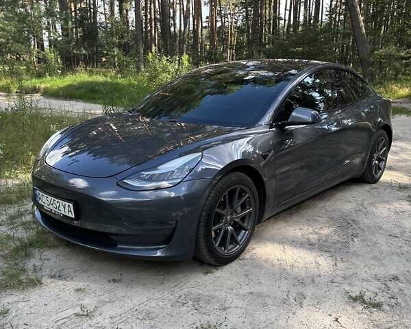 Серый Тесла Модель 3, объемом двигателя 0 л и пробегом 125 тыс. км за 17000 $, фото 4 на Automoto.ua