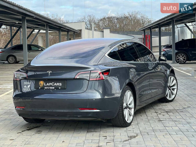 Серый Тесла Модель 3, объемом двигателя 0 л и пробегом 250 тыс. км за 15000 $, фото 3 на Automoto.ua