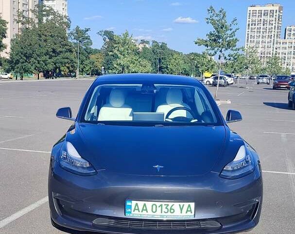 Серый Тесла Модель 3, объемом двигателя 0 л и пробегом 62 тыс. км за 16900 $, фото 7 на Automoto.ua