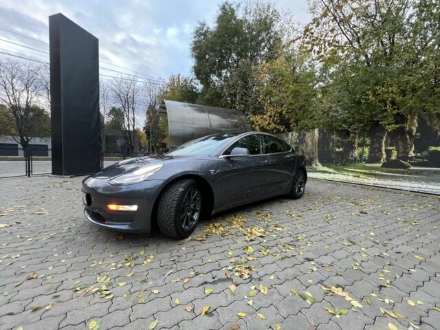 Сірий Тесла Модель 3, об'ємом двигуна 0 л та пробігом 95 тис. км за 17000 $, фото 1 на Automoto.ua