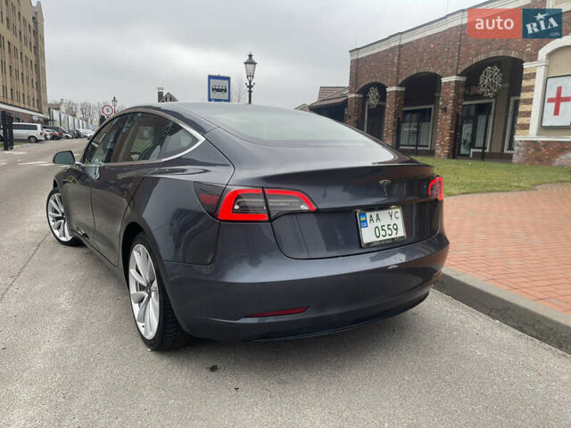 Серый Тесла Модель 3, объемом двигателя 0 л и пробегом 140 тыс. км за 16500 $, фото 4 на Automoto.ua