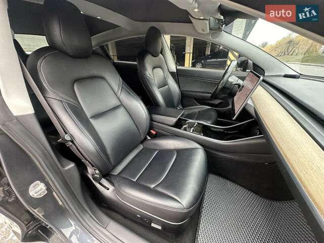 Сірий Тесла Модель 3, об'ємом двигуна 0 л та пробігом 150 тис. км за 13999 $, фото 32 на Automoto.ua