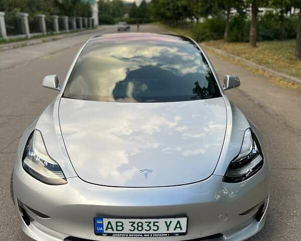 Серый Тесла Модель 3, объемом двигателя 0 л и пробегом 131 тыс. км за 16900 $, фото 10 на Automoto.ua