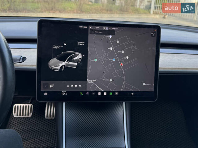 Серый Тесла Модель 3, объемом двигателя 0 л и пробегом 270 тыс. км за 14700 $, фото 21 на Automoto.ua