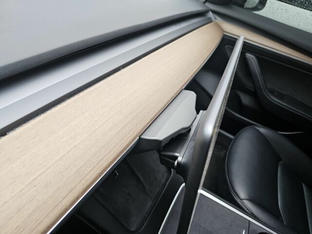 Серый Тесла Модель 3, объемом двигателя 0 л и пробегом 95 тыс. км за 22000 $, фото 20 на Automoto.ua