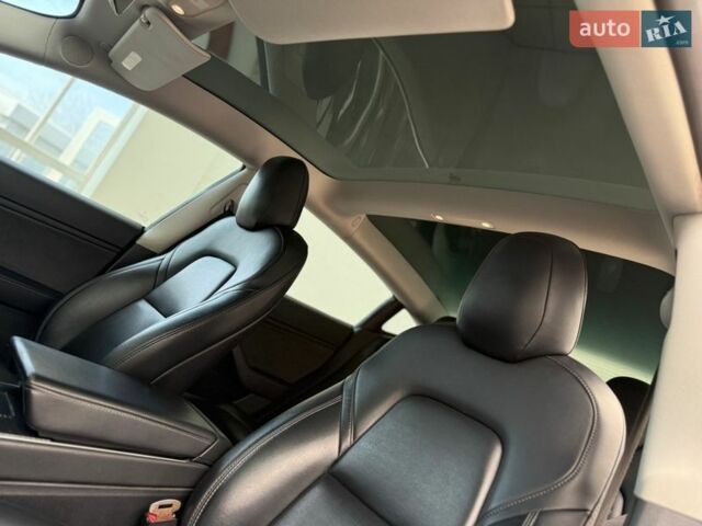 Серый Тесла Модель 3, объемом двигателя 0 л и пробегом 200 тыс. км за 15900 $, фото 13 на Automoto.ua