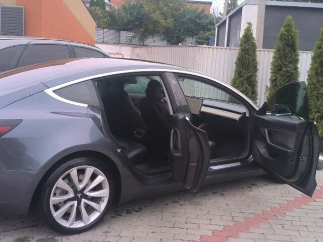 Серый Тесла Модель 3, объемом двигателя 0 л и пробегом 182 тыс. км за 15000 $, фото 5 на Automoto.ua