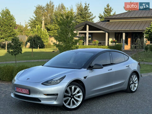 Серый Тесла Модель 3, объемом двигателя 0 л и пробегом 84 тыс. км за 17400 $, фото 20 на Automoto.ua
