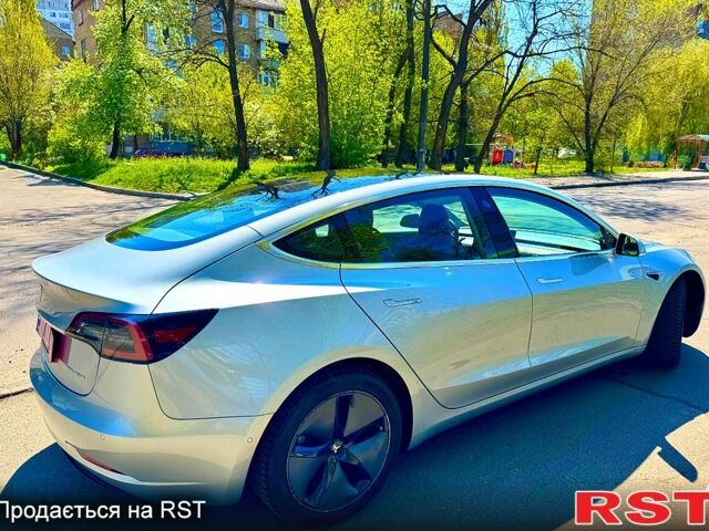 Сірий Тесла Модель 3, об'ємом двигуна 0 л та пробігом 135 тис. км за 17900 $, фото 4 на Automoto.ua