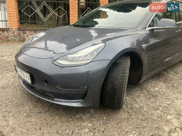 Серый Тесла Модель 3, объемом двигателя 0 л и пробегом 95 тыс. км за 13500 $, фото 2 на Automoto.ua