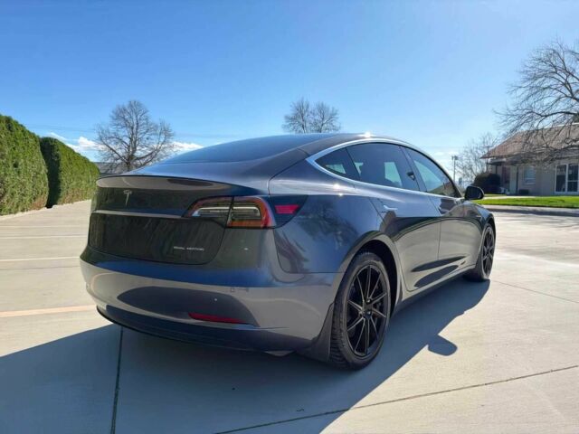 Сірий Тесла Модель 3, об'ємом двигуна 0 л та пробігом 34 тис. км за 10000 $, фото 5 на Automoto.ua