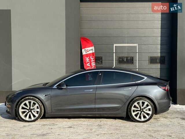 Сірий Тесла Модель 3, об'ємом двигуна 0 л та пробігом 65 тис. км за 20000 $, фото 5 на Automoto.ua