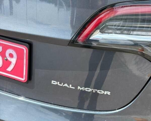 Сірий Тесла Модель 3, об'ємом двигуна 0 л та пробігом 82 тис. км за 16800 $, фото 8 на Automoto.ua