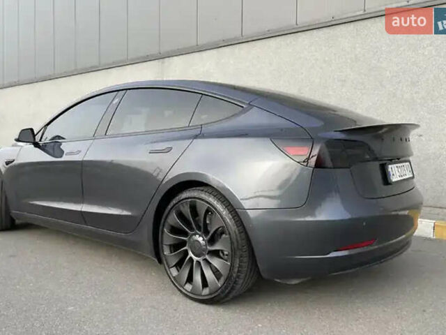 Серый Тесла Модель 3, объемом двигателя 0 л и пробегом 90 тыс. км за 27800 $, фото 3 на Automoto.ua