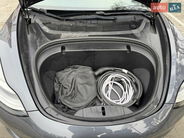 Сірий Тесла Модель 3, об'ємом двигуна 0 л та пробігом 62 тис. км за 17400 $, фото 17 на Automoto.ua
