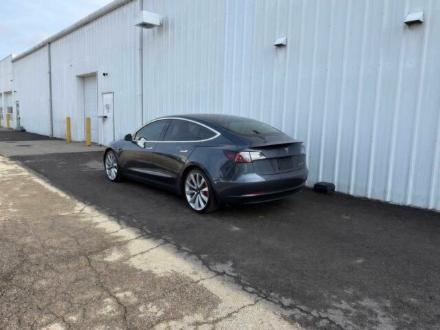 Сірий Тесла Модель 3, об'ємом двигуна 0 л та пробігом 47 тис. км за 7000 $, фото 5 на Automoto.ua