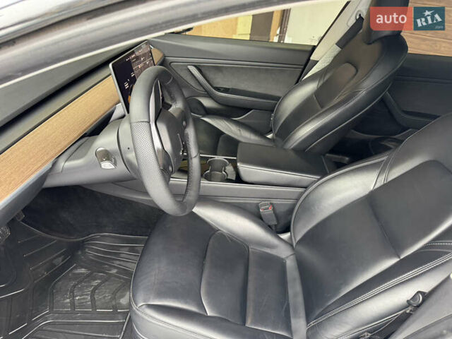 Сірий Тесла Модель 3, об'ємом двигуна 0 л та пробігом 187 тис. км за 17000 $, фото 11 на Automoto.ua