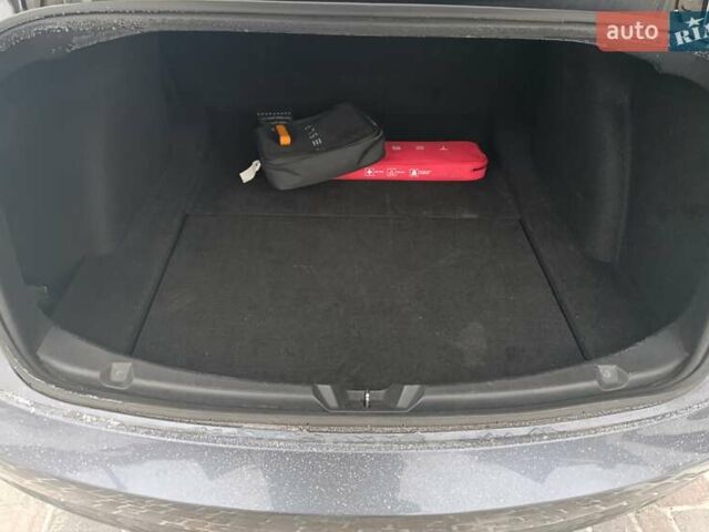 Сірий Тесла Модель 3, об'ємом двигуна 0 л та пробігом 125 тис. км за 16500 $, фото 10 на Automoto.ua