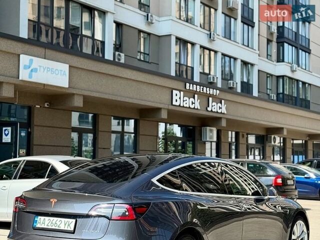 Серый Тесла Модель 3, объемом двигателя 0 л и пробегом 132 тыс. км за 16300 $, фото 5 на Automoto.ua