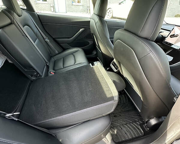 Сірий Тесла Модель 3, об'ємом двигуна 0 л та пробігом 90 тис. км за 21900 $, фото 13 на Automoto.ua