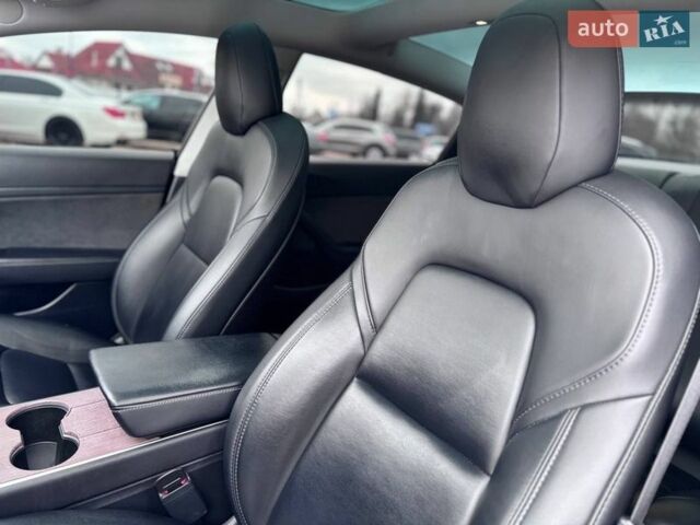 Серый Тесла Модель 3, объемом двигателя 0 л и пробегом 151 тыс. км за 15299 $, фото 12 на Automoto.ua