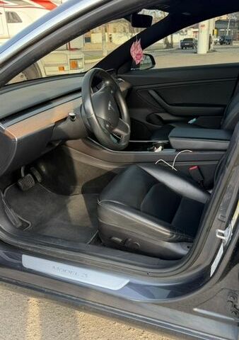 Серый Тесла Модель 3, объемом двигателя 0 л и пробегом 146 тыс. км за 18000 $, фото 12 на Automoto.ua