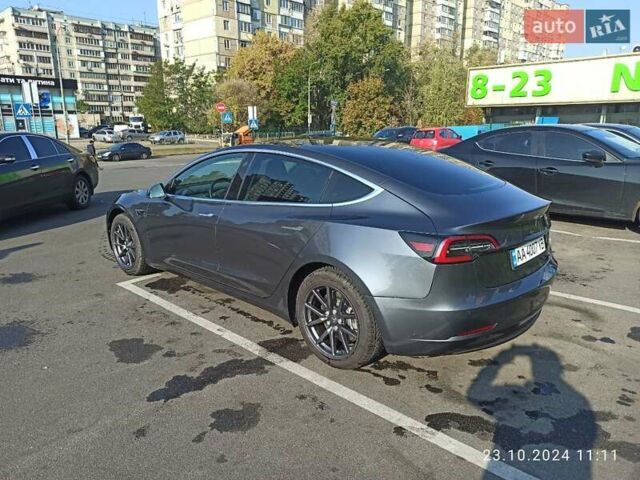 Серый Тесла Модель 3, объемом двигателя 0 л и пробегом 150 тыс. км за 19900 $, фото 2 на Automoto.ua
