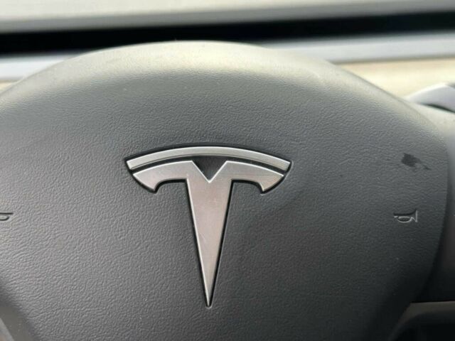 Сірий Тесла Модель 3, об'ємом двигуна 0 л та пробігом 48 тис. км за 10000 $, фото 10 на Automoto.ua