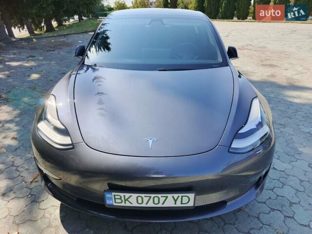 Сірий Тесла Модель 3, об'ємом двигуна 0 л та пробігом 199 тис. км за 17700 $, фото 1 на Automoto.ua