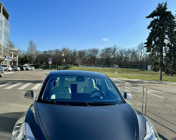 Серый Тесла Модель 3, объемом двигателя 0 л и пробегом 112 тыс. км за 23500 $, фото 48 на Automoto.ua