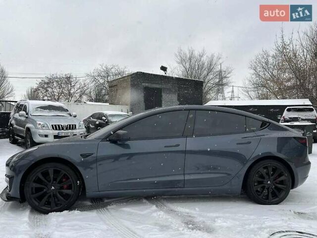 Серый Тесла Модель 3, объемом двигателя 0 л и пробегом 140 тыс. км за 17000 $, фото 4 на Automoto.ua