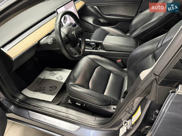 Сірий Тесла Модель 3, об'ємом двигуна 0 л та пробігом 135 тис. км за 16500 $, фото 9 на Automoto.ua
