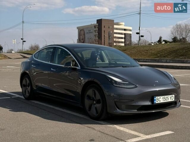 Серый Тесла Модель 3, объемом двигателя 0 л и пробегом 145 тыс. км за 18500 $, фото 2 на Automoto.ua
