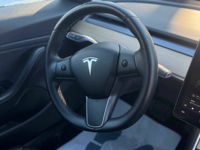 Сірий Тесла Модель 3, об'ємом двигуна 0 л та пробігом 168 тис. км за 17500 $, фото 11 на Automoto.ua