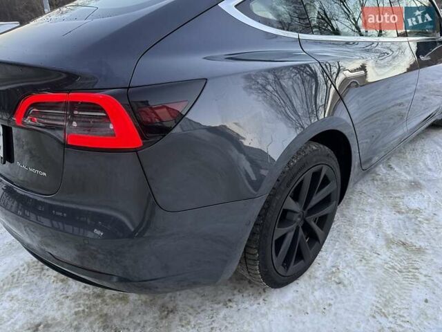Сірий Тесла Модель 3, об'ємом двигуна 0 л та пробігом 99 тис. км за 16999 $, фото 20 на Automoto.ua