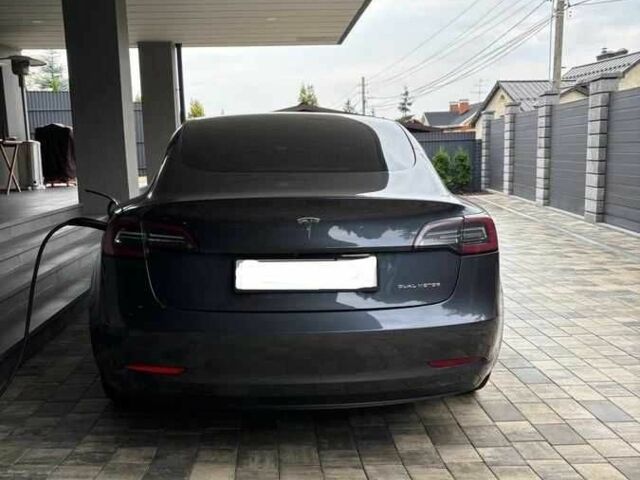 Сірий Тесла Модель 3, об'ємом двигуна 0 л та пробігом 58 тис. км за 18000 $, фото 2 на Automoto.ua
