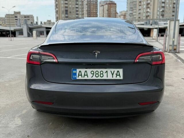 Серый Тесла Модель 3, объемом двигателя 0 л и пробегом 105 тыс. км за 14900 $, фото 4 на Automoto.ua