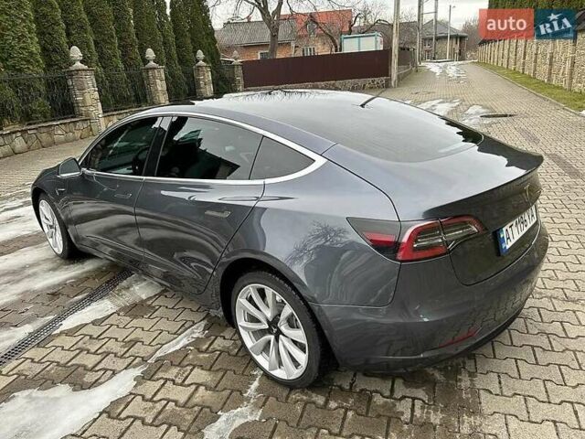 Серый Тесла Модель 3, объемом двигателя 0 л и пробегом 35 тыс. км за 14000 $, фото 4 на Automoto.ua
