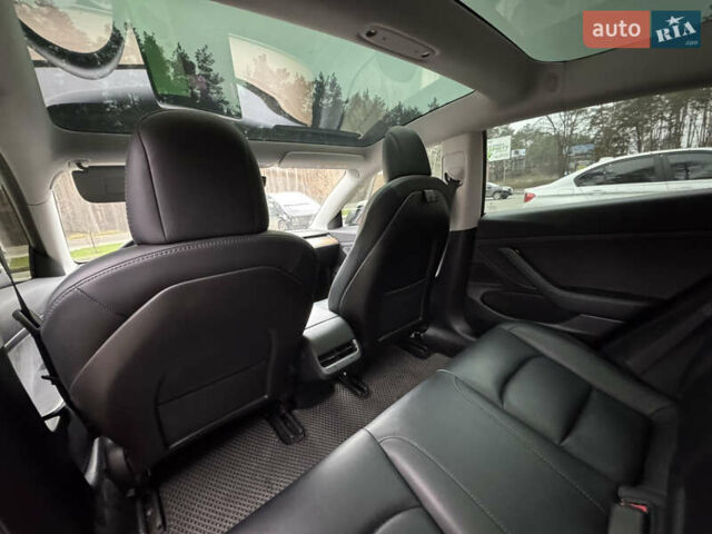 Сірий Тесла Модель 3, об'ємом двигуна 0 л та пробігом 62 тис. км за 17400 $, фото 31 на Automoto.ua